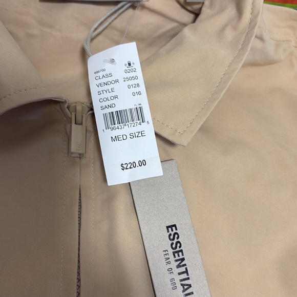 Fear of God, essentials sand size medium, oversized jacket, super nice new - Picture 7 of 13